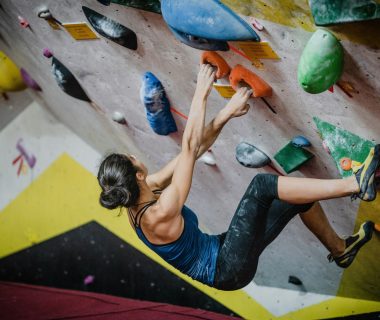 Mettez votre salle de sport au sommet avec un mur d'escalade